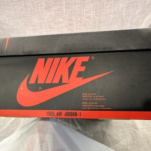 Air Jordan 4 Retro Midnight Navy - Picture 9 of 10